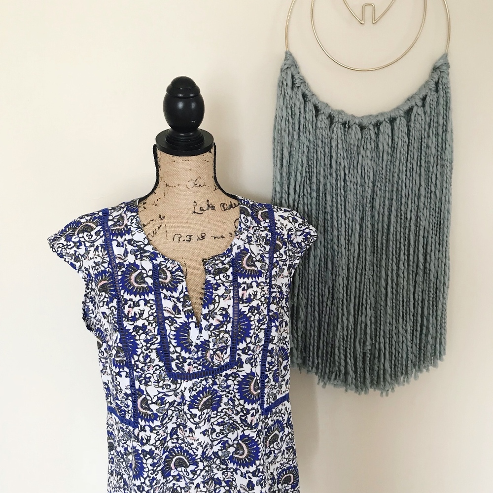 ◦ DANIEL RAINN ◦ Blue floral sleeveless blouse